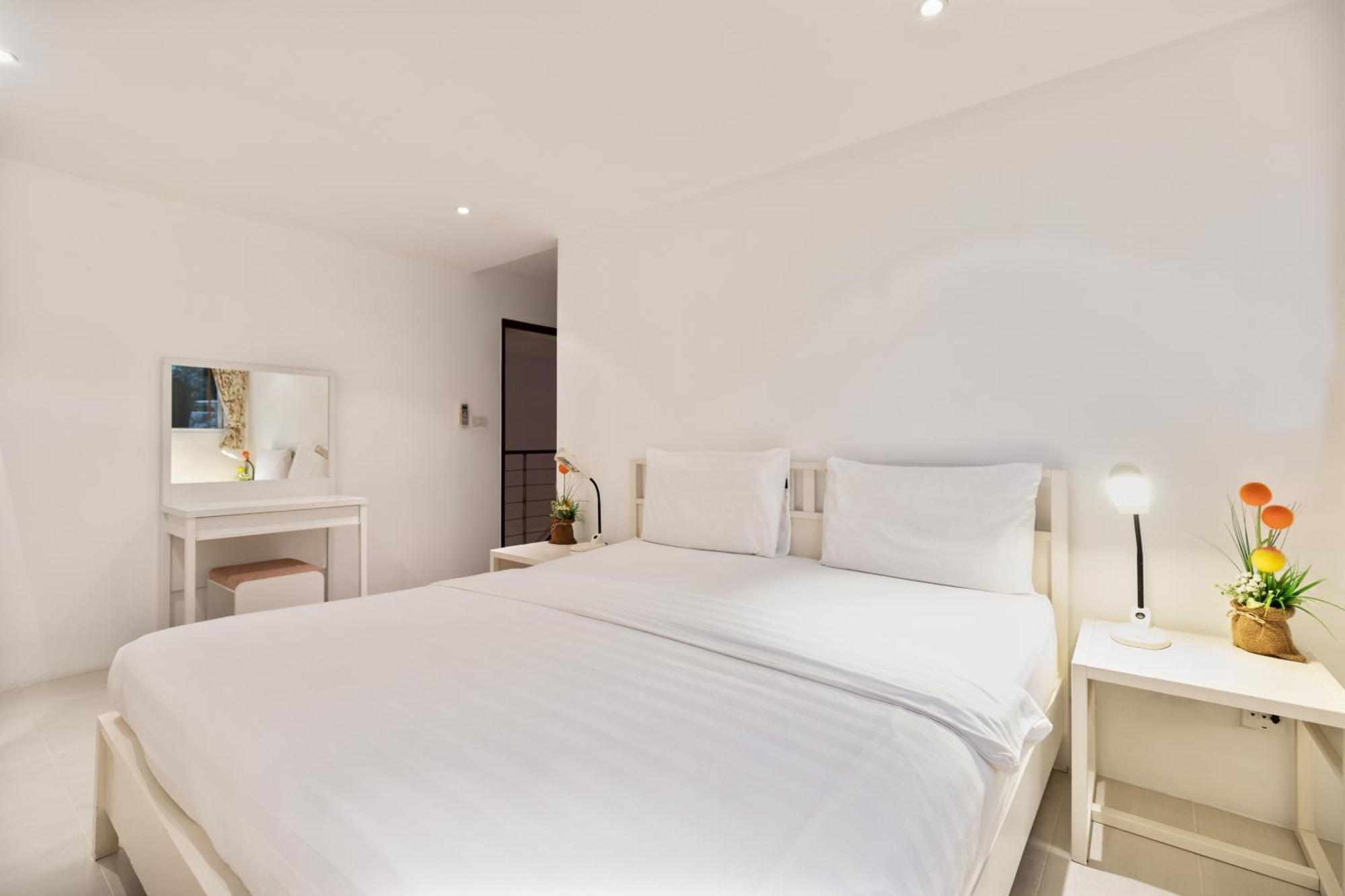 Surin Heights Villa Cameră foto