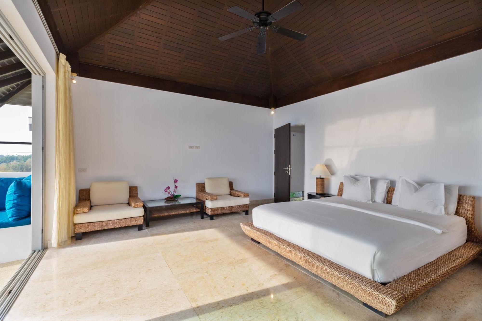 Surin Heights Villa Cameră foto