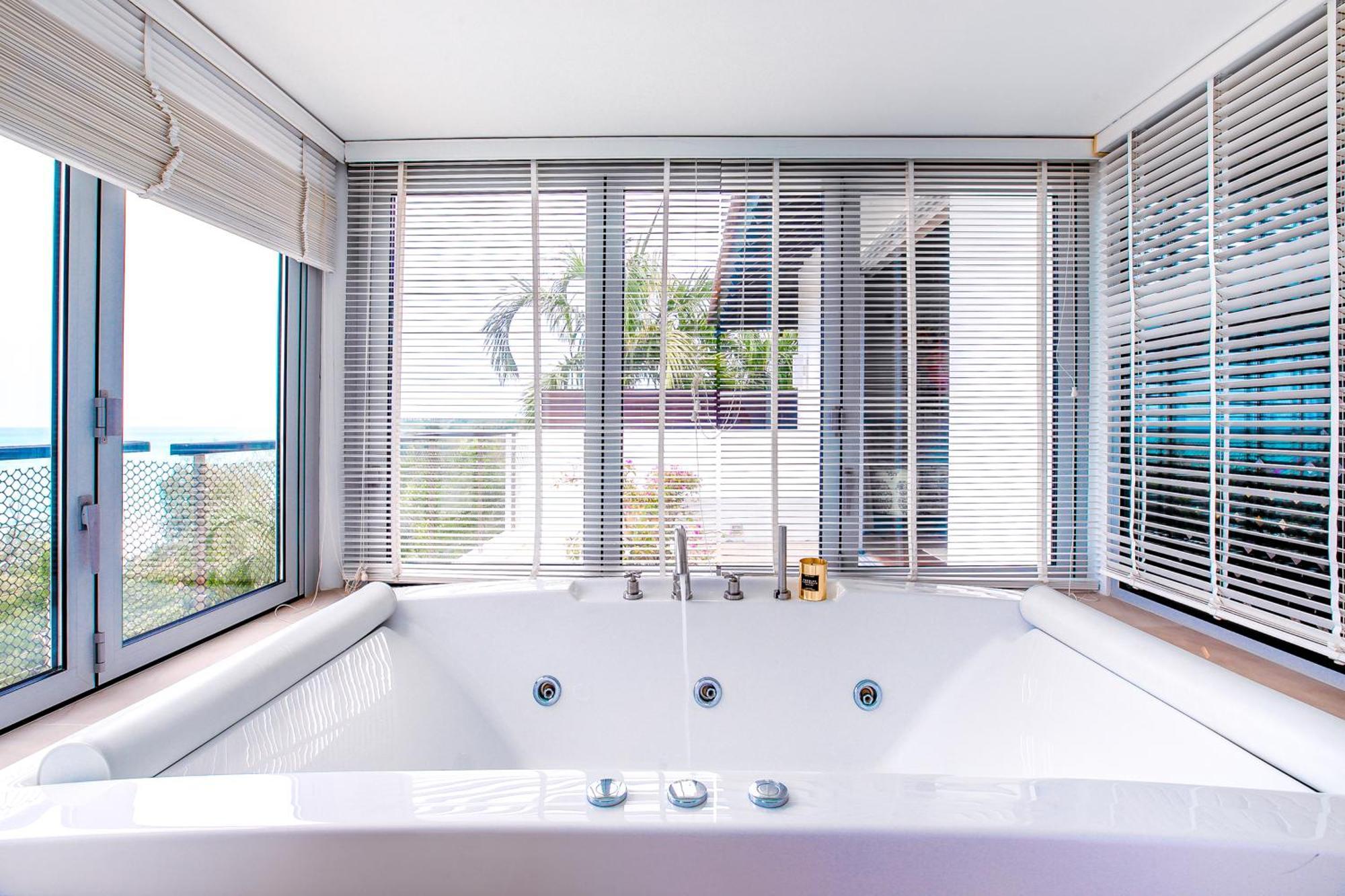 Surin Heights Villa Cameră foto